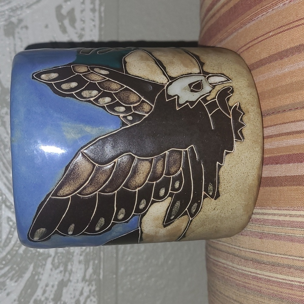 Vintage Mara Design SignedMug Eagle in Flight mug.